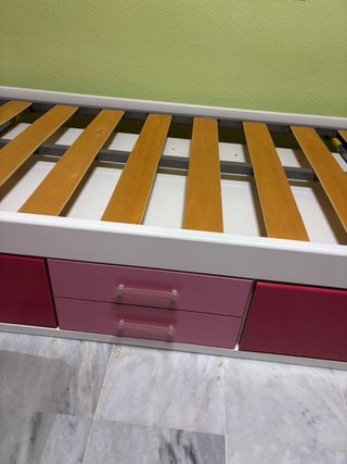 Dormitorio juvenil, fucsia, rosa y blanco.