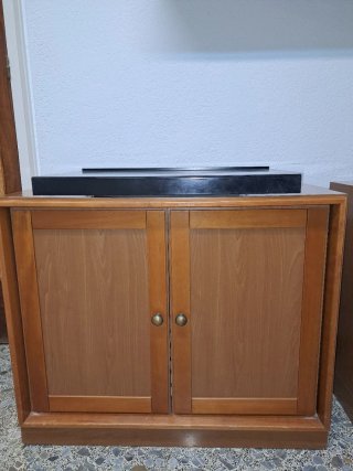 Mueble para Televisor de Madera