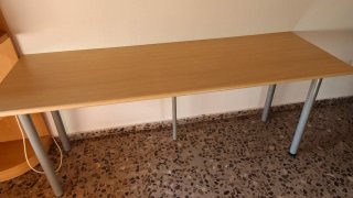 Mesa de escritorio madera y metal