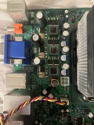 Placa base con ventilador y disipador