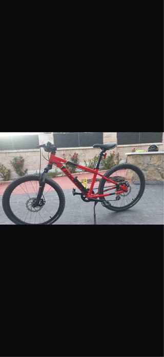 Bicicleta Rockrider 24 pulgadas roja