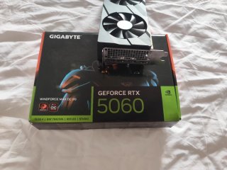 Tarjeta Gráfica PNY GeForce RTX 5060 para piezas