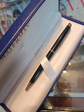 Bolígrafo Waterman Hemisphere Chapa Oro