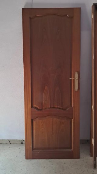 Puerta de Madera de 1,90m y 72 cm de ancho