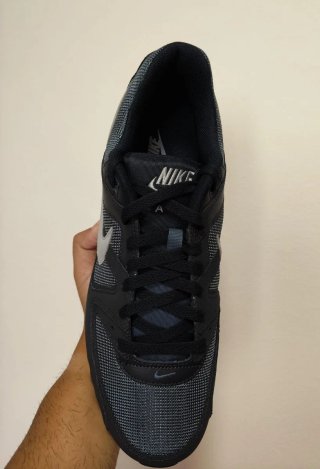 T44 Nike Air Max Command