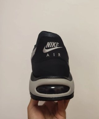 T44 Nike Air Max Command