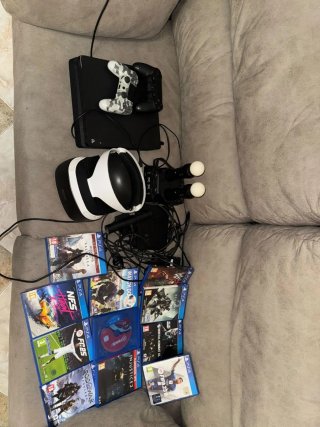 PS4 Slim Negra + 10 Juegos