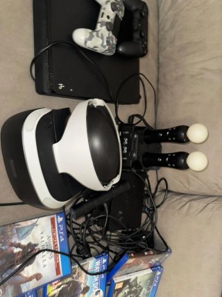 PS4 Slim Negra + 10 Juegos