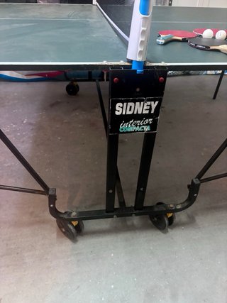 Mesa de ping pong interior