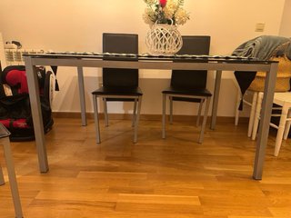 Mesa cristal y 4 sillas comedor