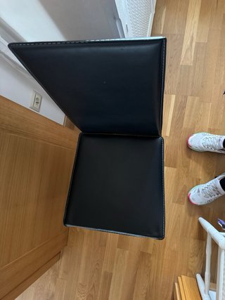 Mesa cristal y 4 sillas comedor