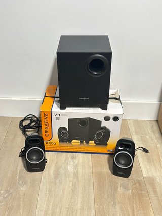 Altavoces Creative 2.1 A250