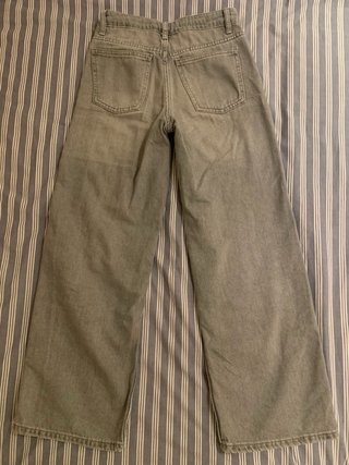 Pantalón niña Zara gris tachuelas. Talla 11-12 a.