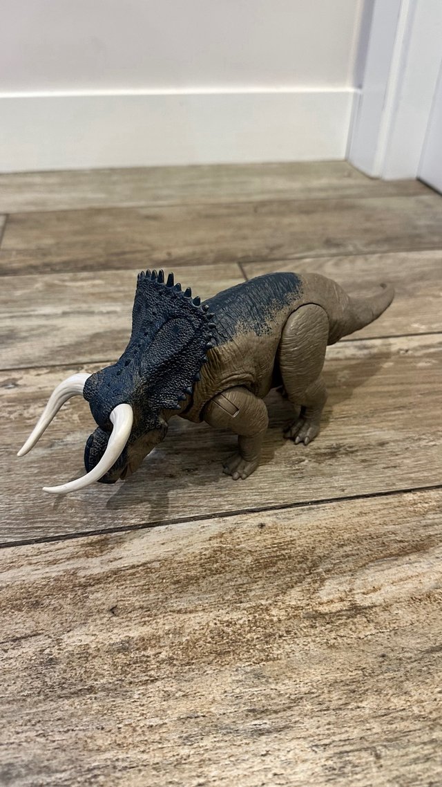 Dinosaurio Nasutoceratops Jurassic World