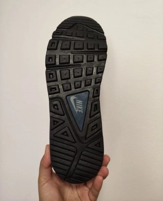 T40 Nike Air Max Command
