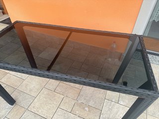 Tavolo Rattan Nero con Piano in Vetro