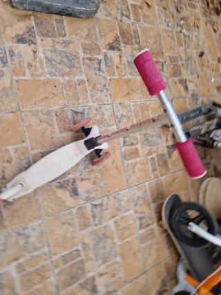 Patinete infantil 3 ruedas Hello Kitty