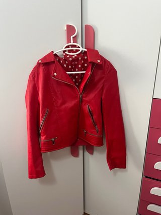 Cazadora efecto piel roja