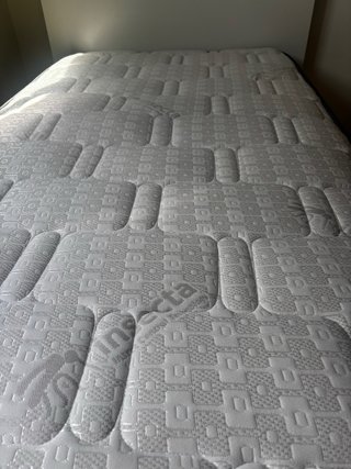 Cama 90x200cm Blanca + colchón 21 cm de alto.