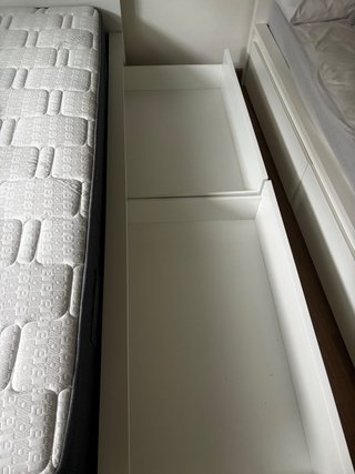 Cama 90x200cm Blanca + colchón 21 cm de alto.
