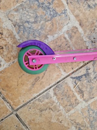 Patinete infantil rosa y morado