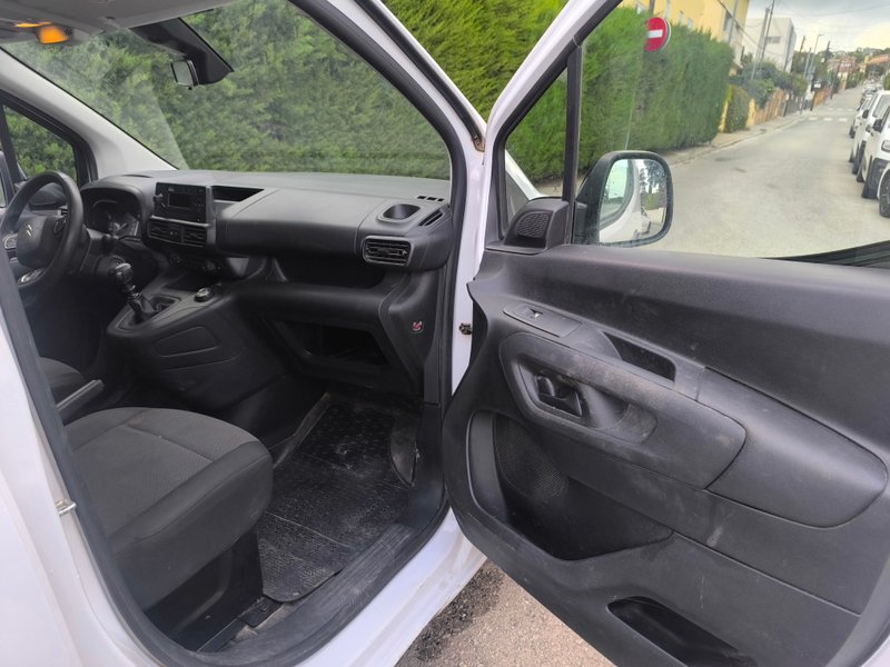 Citroën Berlingo 2023, foto 10