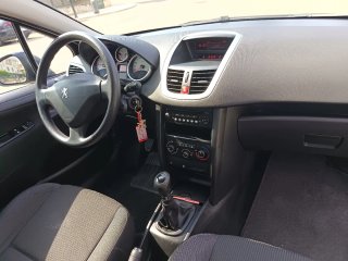 Peugeot 207 2009