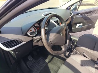 Peugeot 207 2009