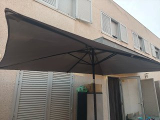 Sombrillas 2  Patio Gris 3x2m con pie ambas