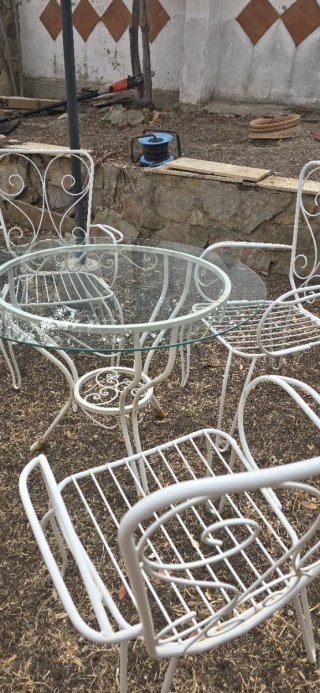 Set de Mesa y 4 Sillas de Jardín