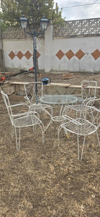 Set de Mesa y 4 Sillas de Jardín