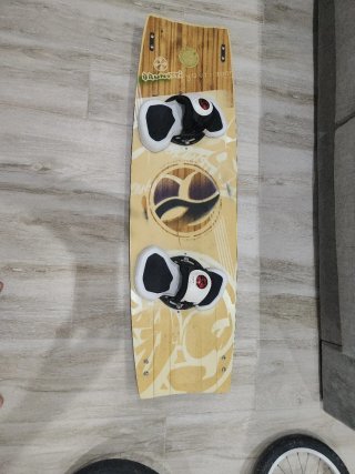 Tabla Kite Surf Brunotti Yourth 2010