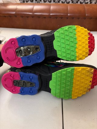 Botines negros y multicolor