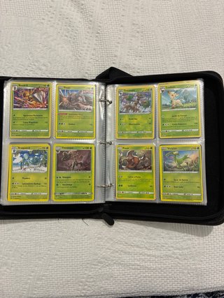 Álbum de Cartas Pokémon, incluye 400 cartas