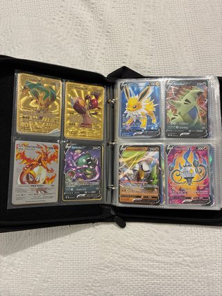Álbum de Cartas Pokémon, incluye 400 cartas