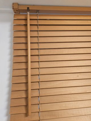Persiana de lamas de madera. Tengo dos unidades.