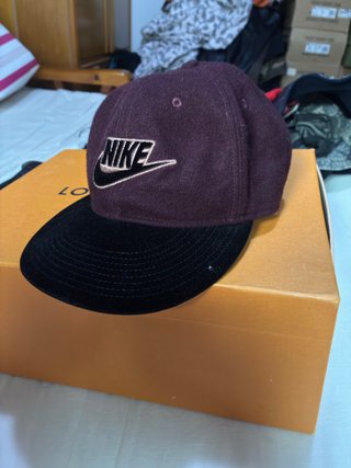 Gorra Nike Morada
