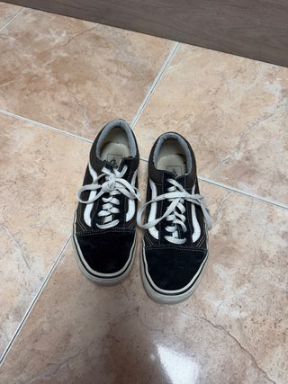 Zapatillas Vans Old Skool Negras y Blancas