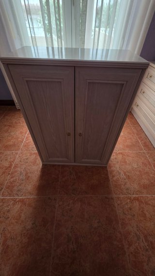 Mueble de Salón con Puertas