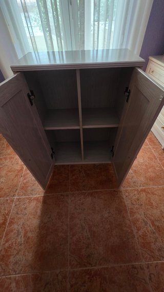 Mueble de Salón con Puertas