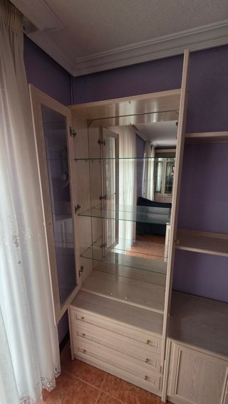 Mueble de Salón con Puertas