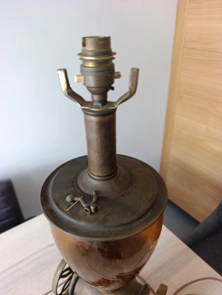 Lámpara de mesa estilo molinillo de café