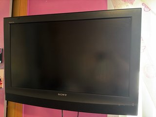 Televisor Sony Bravia 32" + Soporte de pared