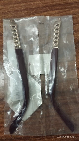 2 Patillas Yves Saint Laurent (YSL) Nuevas