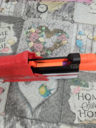 Pistola Nerf Fortnite.