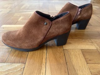 Zapatos de ante Camel. Piccola Piu. Número 37