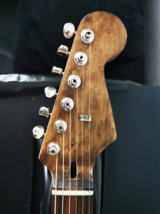 Guitarra Eléctrica Stratocaster