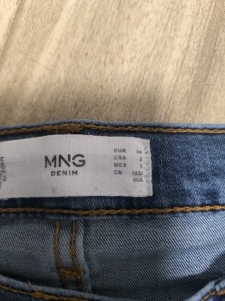 Pantalón vaquero Mango azul talla XS