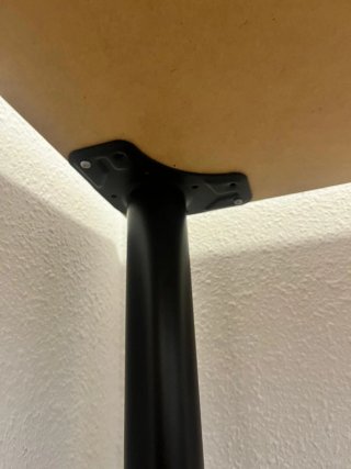 Mesa escritorio 120x60 IKEA con patas negras
