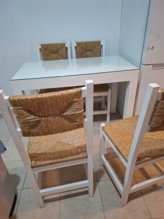 Juego de Mesa de Comedor con 4 Sillas